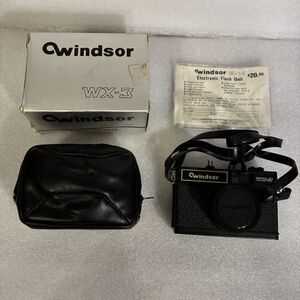 Windsor WX-3 —35mmCamera With Case Box, Original Information Booklets And Straps